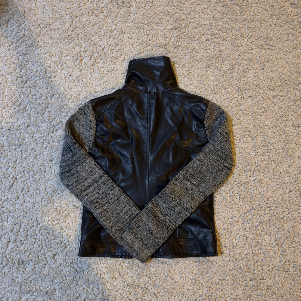 Black and Gray Jacket